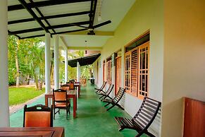 Yala River Face Inn