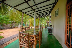 Yala River Face Inn