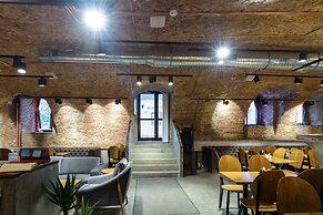Red Brick Hotel