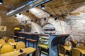 Red Brick Hotel