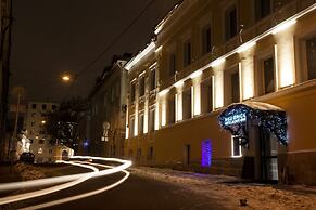 Red Brick Hotel