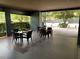 Coco Beach Resort Bangsaen