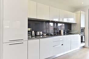 Tower Bridge City Apartments