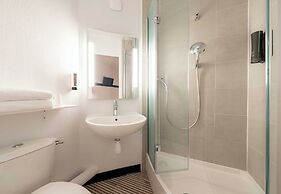 B&B HOTEL Calais Centre Saint-Pierre