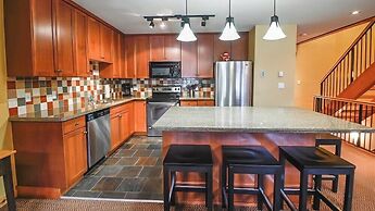 Pinnacle Ridge Chalets by Fernie Lodging