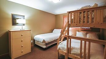 Pinnacle Ridge Chalets by Fernie Lodging