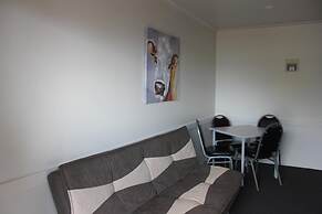 Kiwi Court Motel
