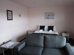 Kiwi Court Motel