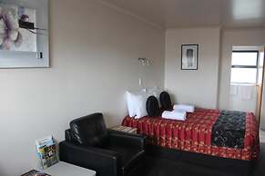 Kiwi Court Motel