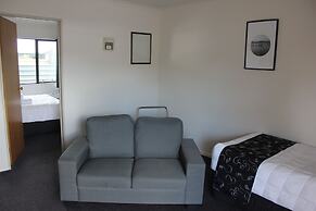 Kiwi Court Motel