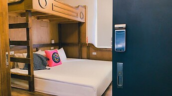 Dock Inn Tainan