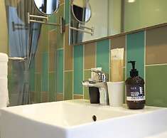Aroma Chew Hotel