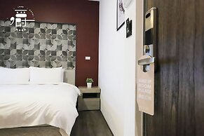 Aroma Chew Hotel