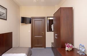 Hotel on Mokhovoy