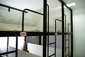 Poetic Hue Hotel