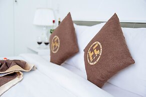 Poetic Hue Hotel