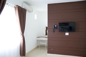 Poetic Hue Hotel