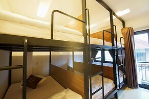Poetic Hue Hotel