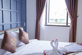 Poetic Hue Hotel