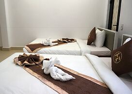 Poetic Hue Hotel
