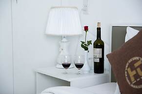 Poetic Hue Hotel