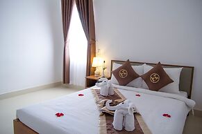 Poetic Hue Hotel