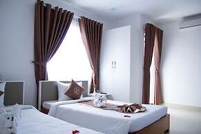 Poetic Hue Hotel