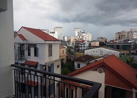 Poetic Hue Hotel