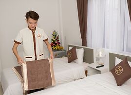 Poetic Hue Hotel