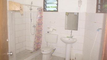 Bluepango Guest House - Hostel