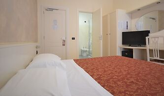 Gold Hotel