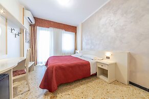 Gold Hotel