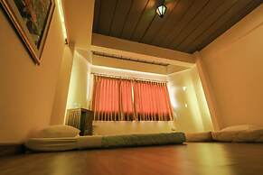 Porwa House