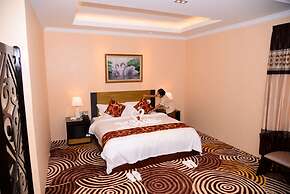 Royal Hinthar Hotel