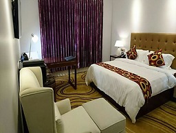 Royal Hinthar Hotel
