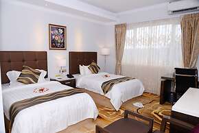 Royal Hinthar Hotel