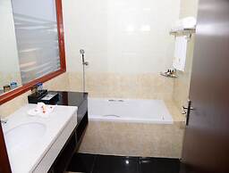 Royal Hinthar Hotel