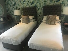 The Chequers Marlow