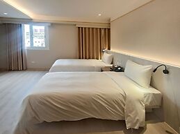 Good Hotel