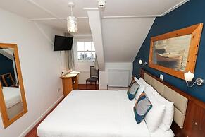 Manor Hotel