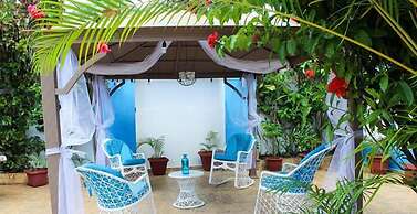Hotel Tronco Inc
