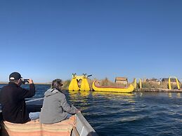 Uros Titicaca Lodge