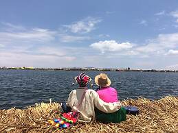 Uros Titicaca Lodge