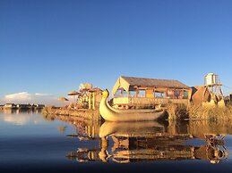 Uros Titicaca Lodge