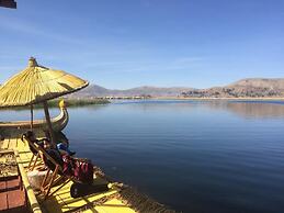Uros Titicaca Lodge