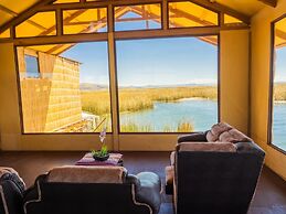 Uros Titicaca Lodge