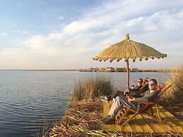 Uros Titicaca Lodge