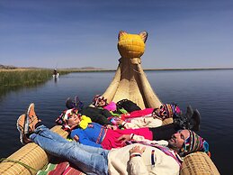 Uros Titicaca Lodge