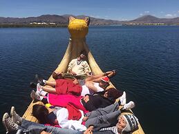 Uros Titicaca Lodge