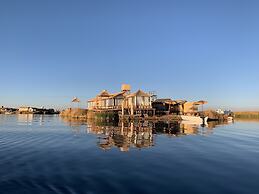 Uros Titicaca Lodge